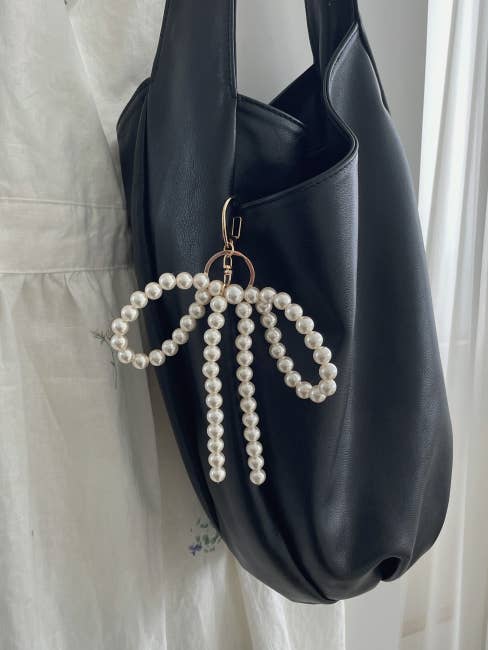 Fonda Keychain | Chubby Pearl Beaded Ribbon Charm