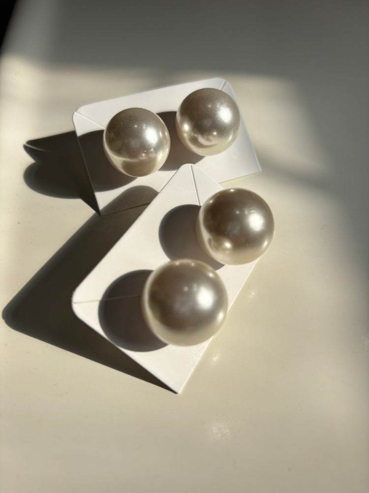 Big Pearl Studs