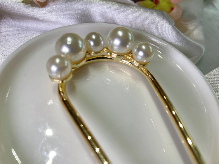 Pearl Hair Slide