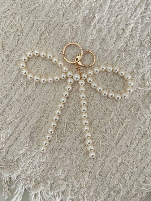 Fonda Keychain | Chubby Pearl Beaded Ribbon Charm