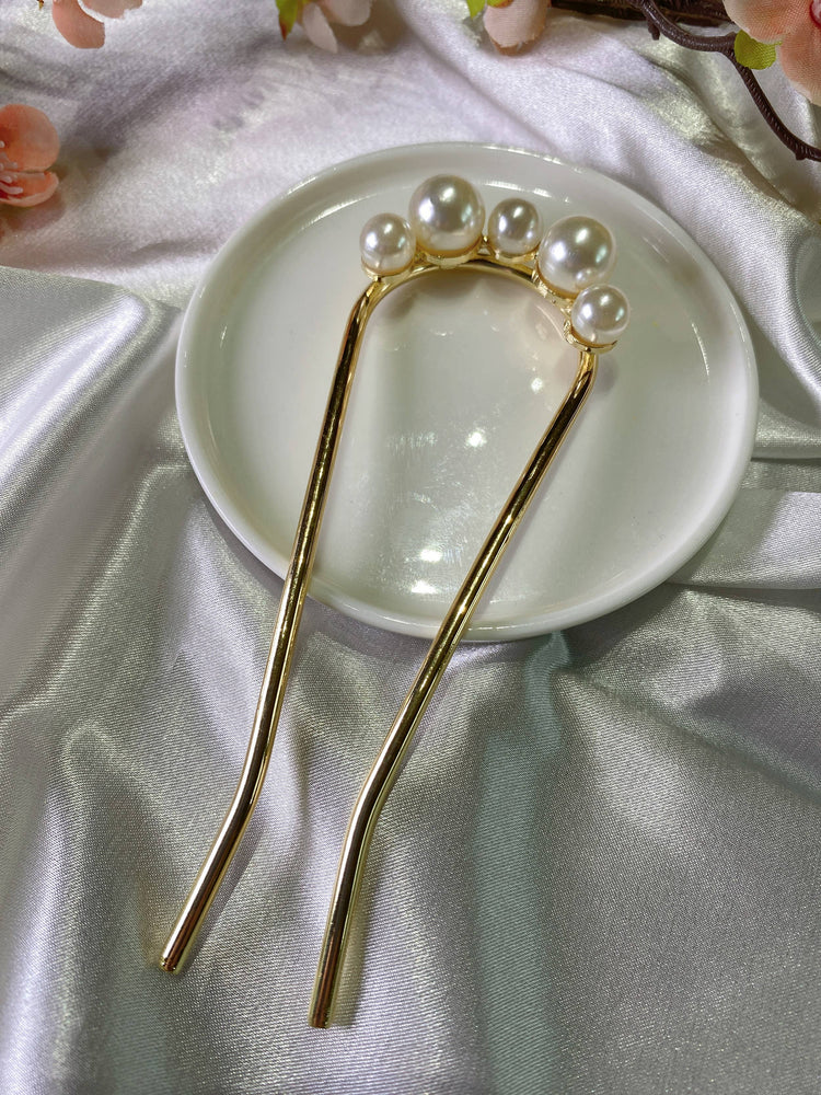 Pearl Hair Slide